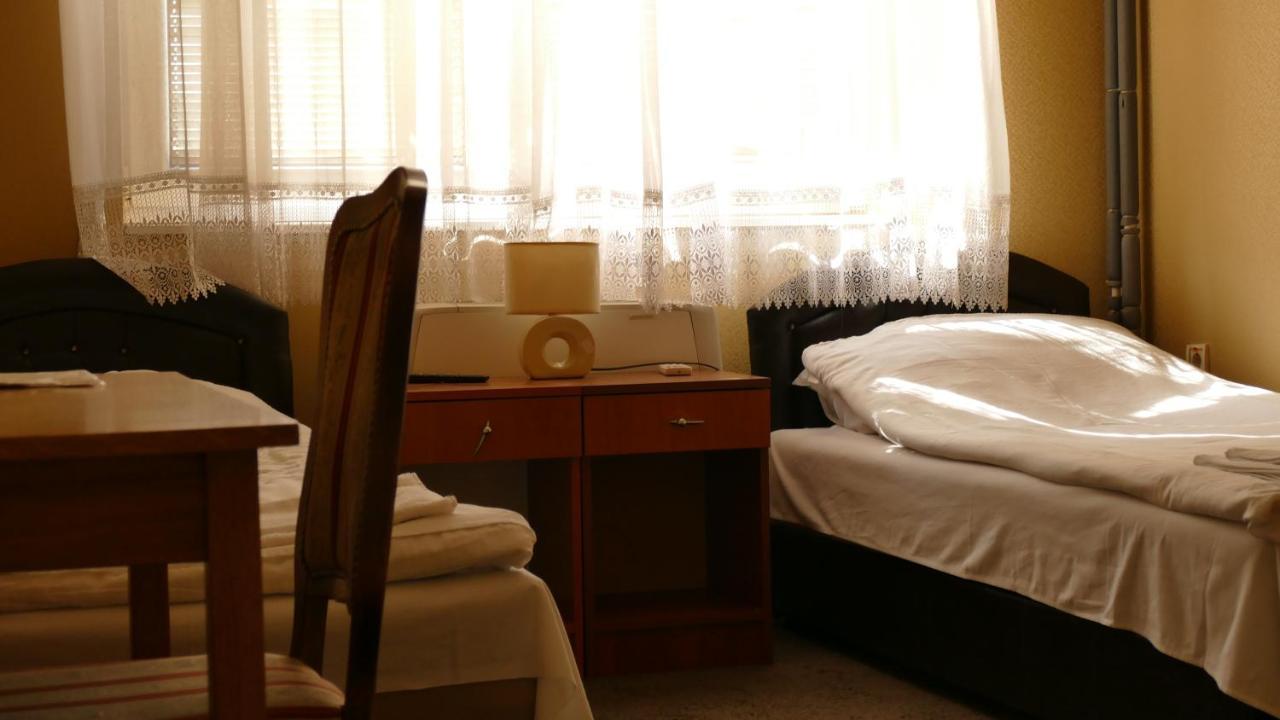 B&B Vila Bela Ruza Sremska Mitrovica Ngoại thất bức ảnh